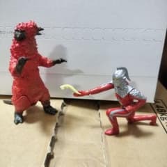 HGシリーズ 史上最大の侵略編 ウルトラセブン&改造パンドンのサムネイル