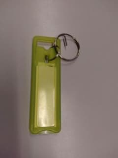 イエロー プラスチック キーチェーンタグのサムネイル