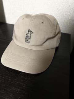 ベージュキャップのサムネイル