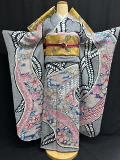 藤娘きぬたや 総絞り 紺地下がり藤七宝振袖 フルセット - メルカリ