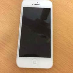 iPhone5 32GB かるちゃん様お取り置き中のサムネイル