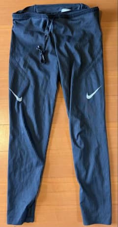 NIKEエアロスイフトロングタイツブラックのサムネイル