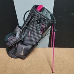 K470 NIKE レディースキャディバッグ ピンク系 Nike キャディバッグ ブラック/ピンク - メルカリ