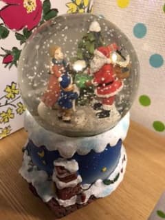 美品♪高島屋で購入 大きめスノードーム オルゴール付き クリスマス サンタのサムネイル