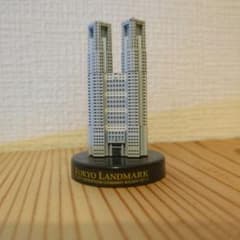TOKYO LANDMARK 東京都庁舎 ミニチュアフィギュア　ガチャガチャのサムネイル