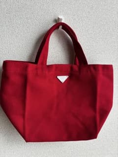 新品 限定品 PRADAフレグランス ミニトートバッグ 赤 箱付 - メルカリ