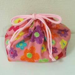 お弁当袋　お花　ピンクのサムネイル