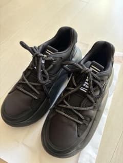 UGG ブラック スニーカー　25.0cmのサムネイル