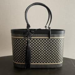 涼*香様 【未使用品】プラニー工房　TBHCカゴバッグ　ブラック　小花柄　タッセ 涼*香様 【未使用品】プラニー工房 TBHCカゴバッグ ブラック 小花柄