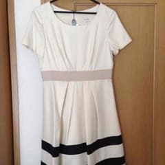 美品 ひざ丈ワンピースのサムネイル