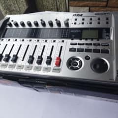 【動作確認済】ZOOM R24 マルチトラックレコーダー 本体 ZOOM R24 マルチトラックレコーダー 本体 - メルカリ