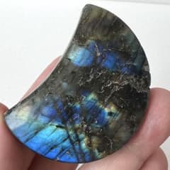 天然石☆ ラブラドライト カービング 月 シラー強め - メルカリ