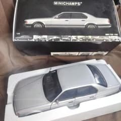 ミニチャンプス☆美品BMW730i・1987☆シルバー1/18ミニカー送料無料