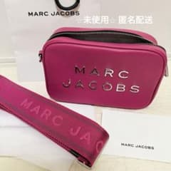 マークジェイコブス クロスボディバック ピンク シルバーロゴ 