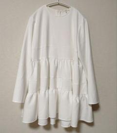 yori フリル付き長袖トップス 36 ホワイト yori フリル付き長袖トップス 36 ホワイト yori フリル付き長袖