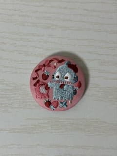 サンリオキャラクターズ 刺繍缶バッジビスケット3【ハンギョドン】のサムネイル