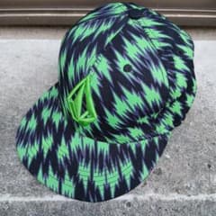 VOLCOM ベースボールキャップ グリーン ブラック