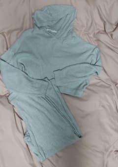 H&M パーカーとパンツセットアップ 140のサムネイル