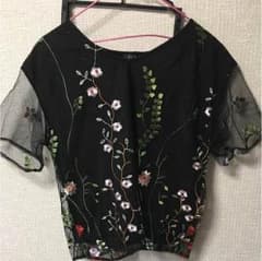しまむら 刺繍 トップスのサムネイル