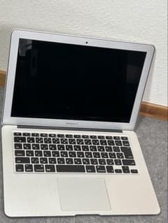 MacBook Air 13インチ　ステッカー付き　ジャンク品 MacBook Air 13インチ ステッカー付き パソコン ジャンク品 - メルカリ