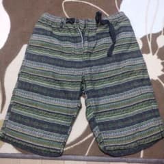 半ズボンのサムネイル