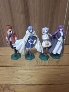 葬送のフリーレン　フィギュア　デスクトップ　ヒンメル・シュタルク・フェルン