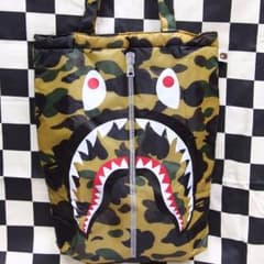 アベイシングエイプのシャークトートバッグ（ムック本付録）のサムネイル