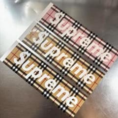 Supreme × Burberry ボックスロゴ ステッカー 3枚セット - メルカリ