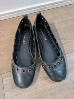 【y⭐︎y.】COACH アイレットデザイン フラットシューズ ブラック COACH ブラック アイレット フラットシューズ - メルカリ
