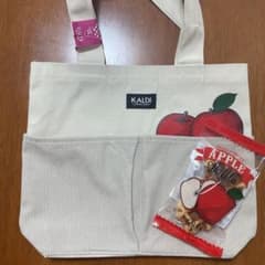 カルディ　りんごバッグのサムネイル