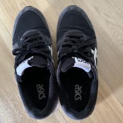 ASICS スニーカー ブラック ホワイトのサムネイル