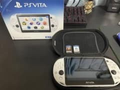 PlayStation®Vita（PCH-2000シリーズ） Wi-Fiモデル…のサムネイル