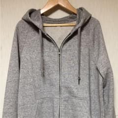 ユニクロ パーカーのサムネイル