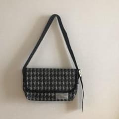 mint design ショルダーバッグ【12/15まで販売】のサムネイル