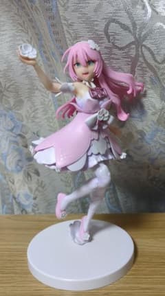 最終値下げ　　５月までの出品です。Luminasta 巡音ルカ 初音ミクシリーズ
