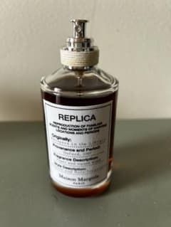 REPLICA Whispers in the Libraryのサムネイル