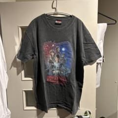 STRANGER THINGS Tシャツ ブラック メンズのサムネイル