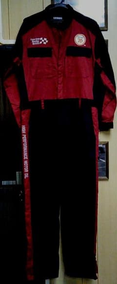 ★新品未使用★　76 つなぎ　赤✕黒のサムネイル