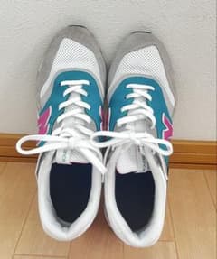 new balance CM997HZH グレーピンクグリーンのサムネイル