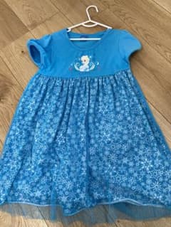エルサ ワンピース 半袖 130センチのサムネイル