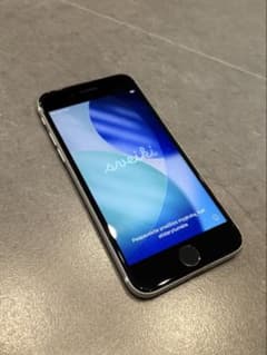 Apple iPhone SE 第2世代 64GB ホワイトのサムネイル
