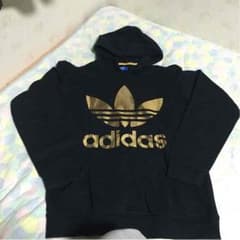 ちあ様専用adidasのパーカーのサムネイル