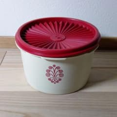 【新古品】タッパーウェアのサムネイル