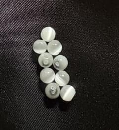 ラウンドキャッツアイ　両穴　4mm グレー　65個のサムネイル