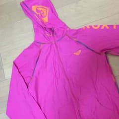 はらぺこ様専用出品！ROXY♡水着パーカー♡子供用のサムネイル
