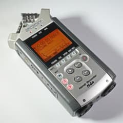 ZOOM H4N リニアPCMレコーダー + 専用リモコンのセット ZOOM H4N リニアPCMレコーダー + 専用リモコンのセット - メルカリ