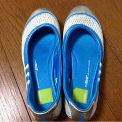 アディダスシューズのサムネイル