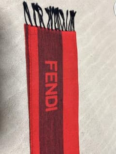 FENDI レッドストライプマフラー　美品のサムネイル