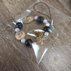 ハンドメイド ビーズストラップ 薔薇のサムネイル