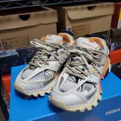 バレンシアガ　トラック　スニーカー　40 　26cm　本日限定価格のサムネイル